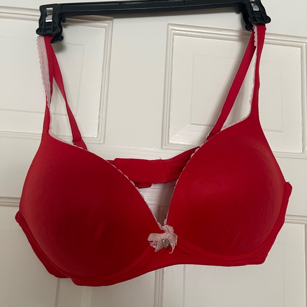 Victoria’s Secret bra.